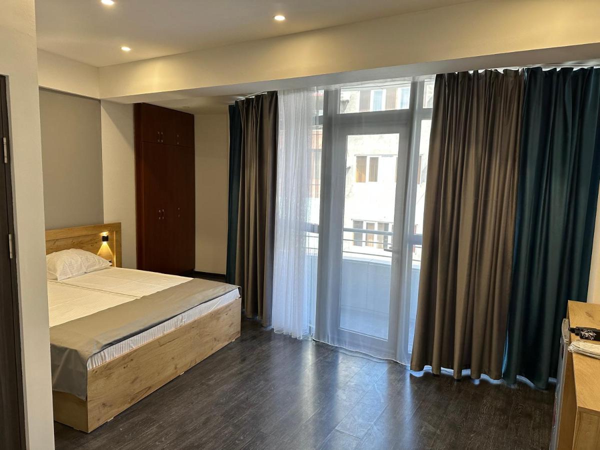 Friendly Hotel Jerevan Eksteriør billede