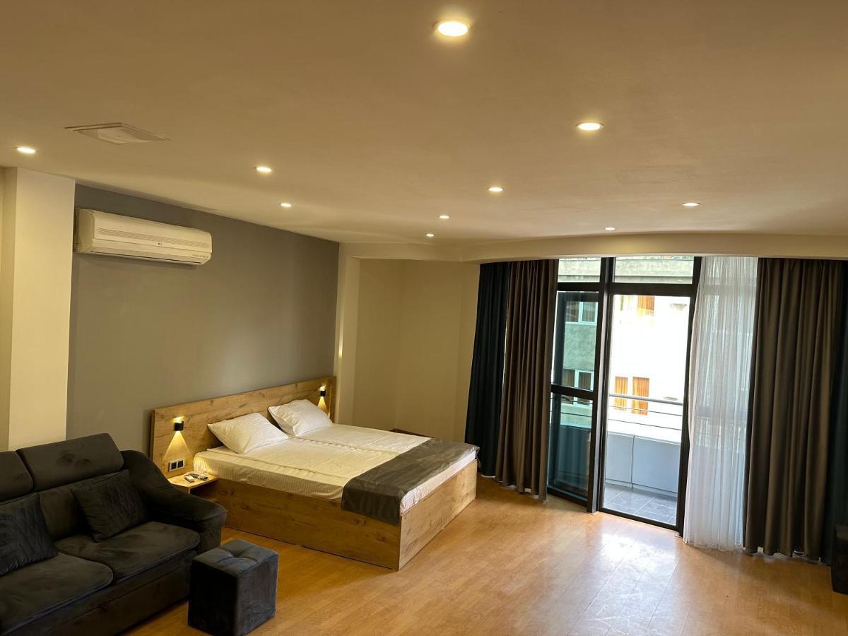 Friendly Hotel Jerevan Eksteriør billede