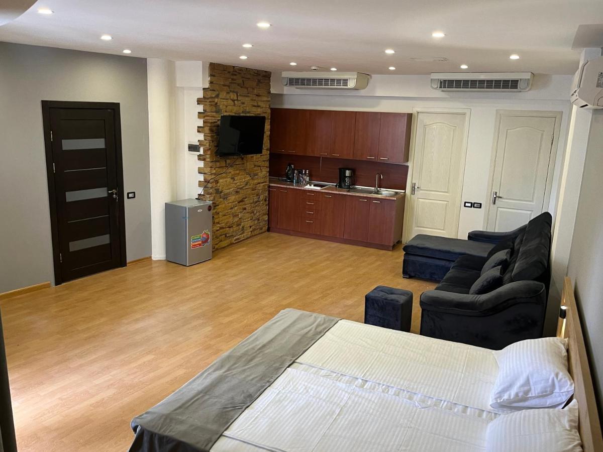 Friendly Hotel Jerevan Eksteriør billede
