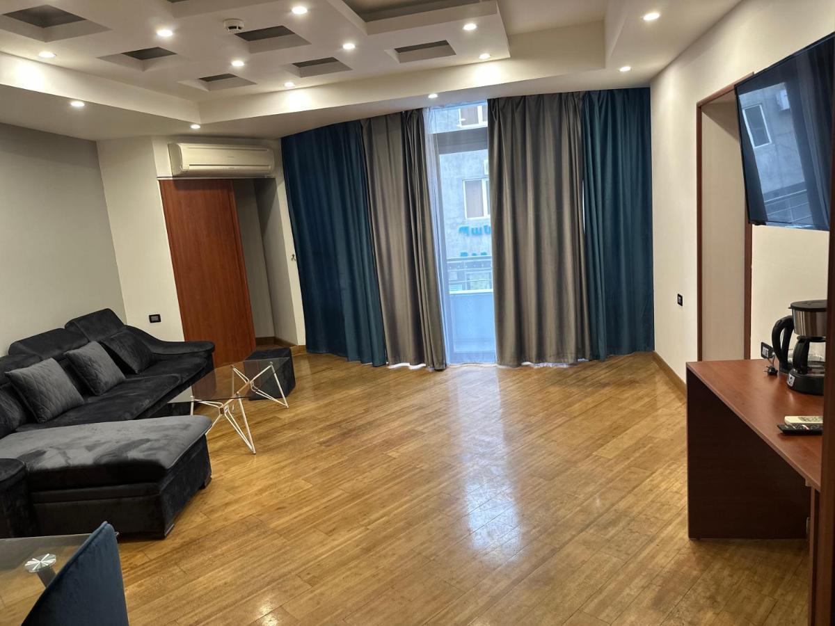 Friendly Hotel Jerevan Eksteriør billede